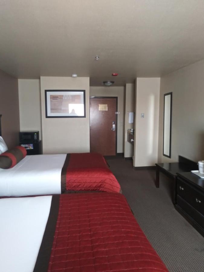 Baymont By Wyndham Wheeler Hotel Exterior photo